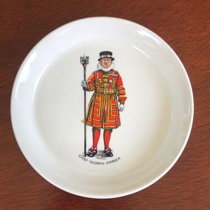 Vintage souvenir dish from England